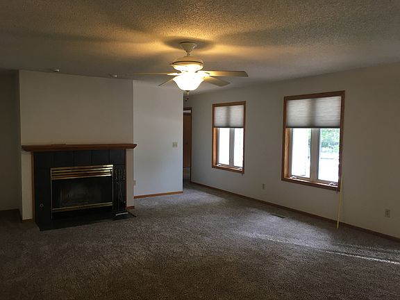 2nd image of 301 Summerhays St