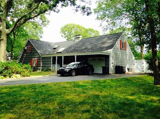 15 Lakeside Dr, Ronkonkoma, NY 11779