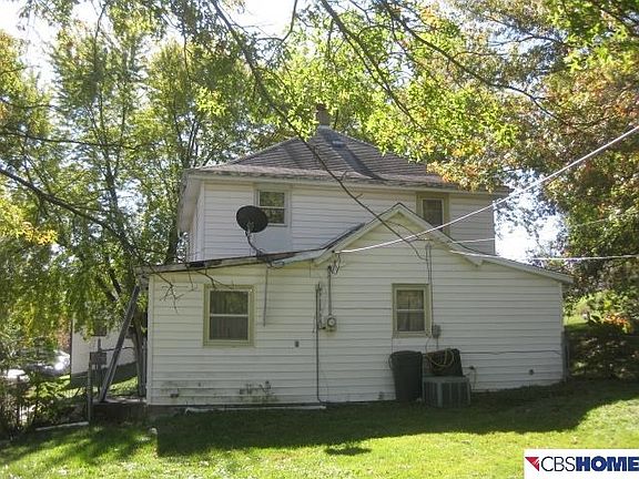 2nd image of 304 W North St