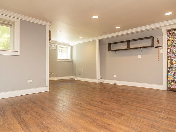 2nd image of 5006 N Wolcott Ave #G
