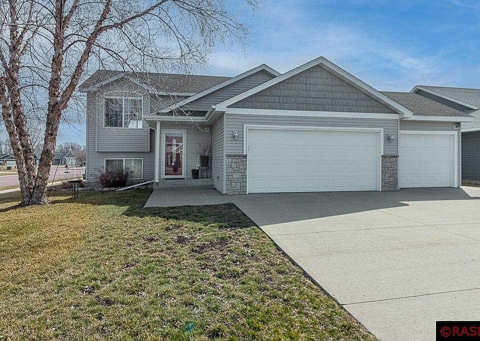 1st image of 125 Pinehurst Dr