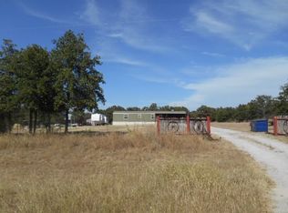 623 E Coal St, Carbon, TX 76435