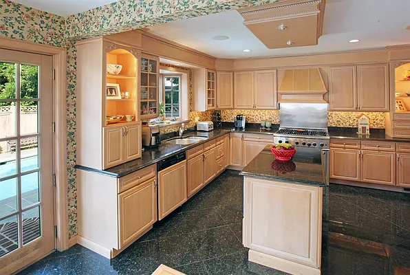 Sold by Corcoran | media 8