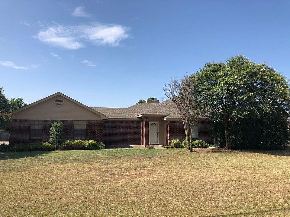 1st image of 318 Janis Ln