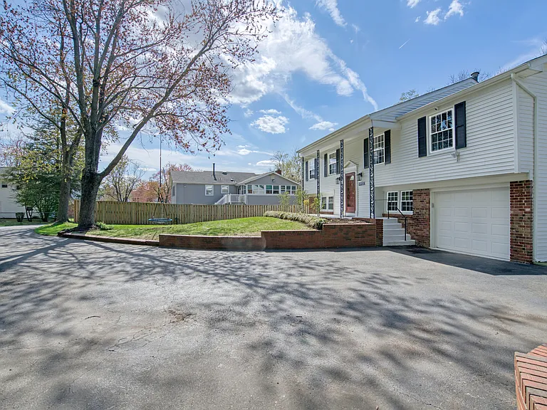 12805 Point Pleasant Dr — Photo 41