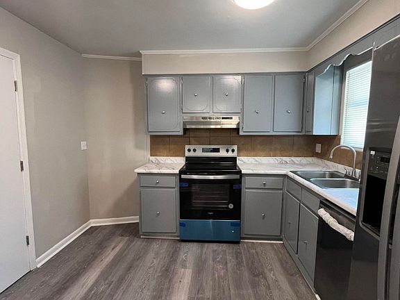 4th image of 2941 Rollingwood Dr
