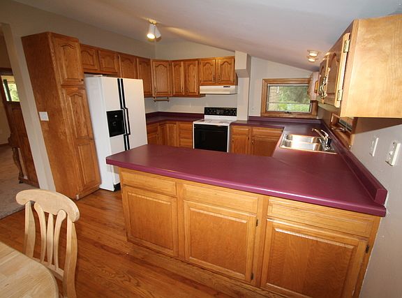 2nd image of 473 N Eastwood Dr