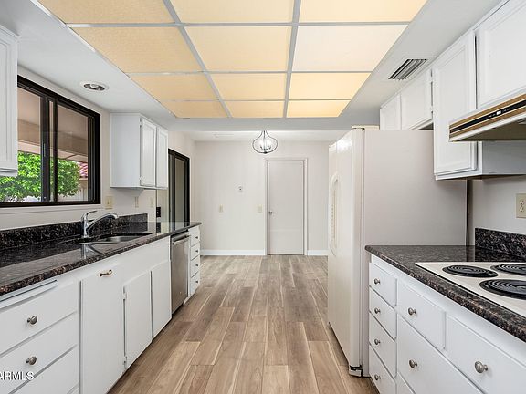 4th image of 13131 W CASTLEBAR Drive