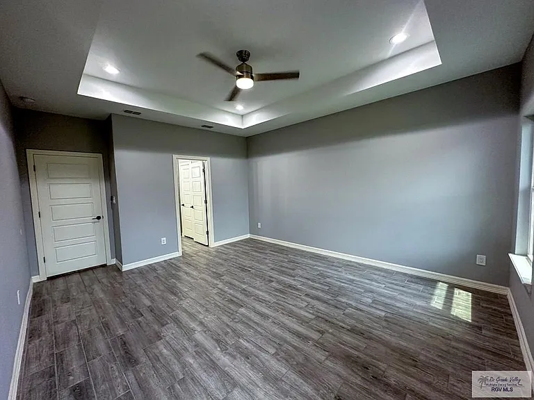 9649 Lake Concordia Ct — Photo 13