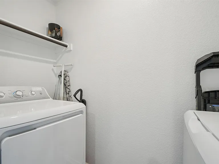 857 Powell St — Photo 12