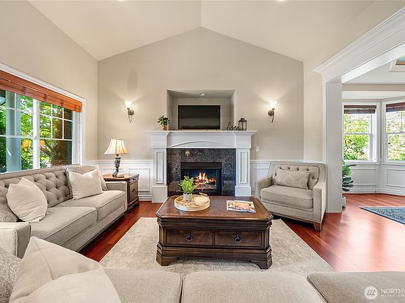 4th image of 405 Bondgard Avenue E