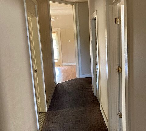 4th image of 2902 N Kenwood Ave Unit B