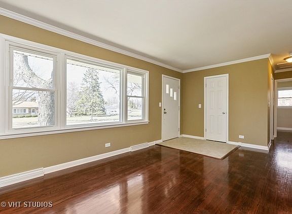2nd image of 6301 Saratoga Ave