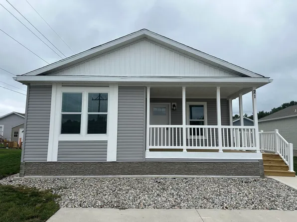 1283 E Ellis Rd #21, Norton Shores, MI 49441