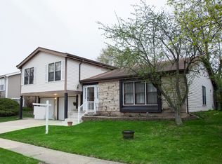 193 Harding Dr, Glendale Heights, IL 60139
