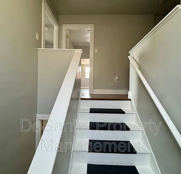 227 5th Ave #2 — Photo 44