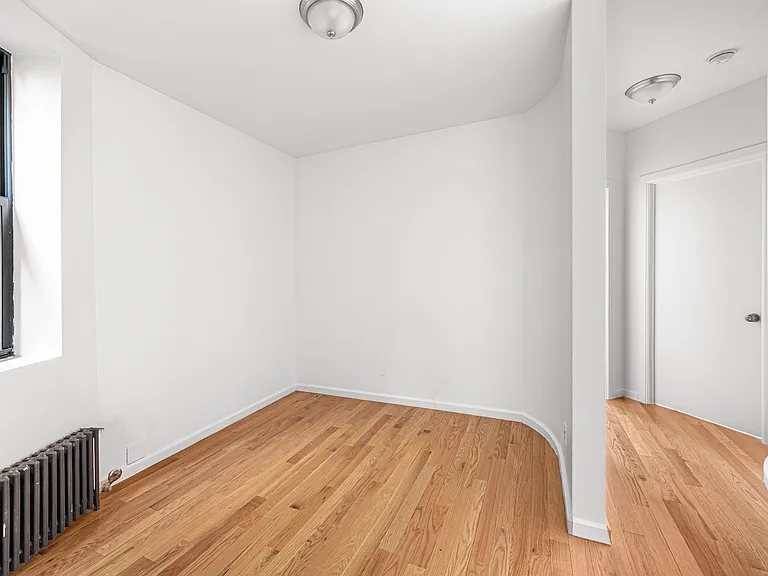 356 W 56th St #6 — Photo 3