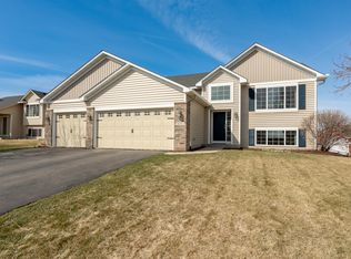 821 10th Ave NE, Lonsdale, MN 55046