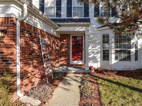 2nd image of 3073 Turnberry La