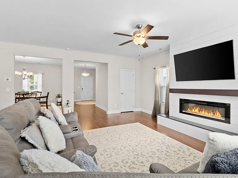 6508 Satjanon Dr — Photo 14