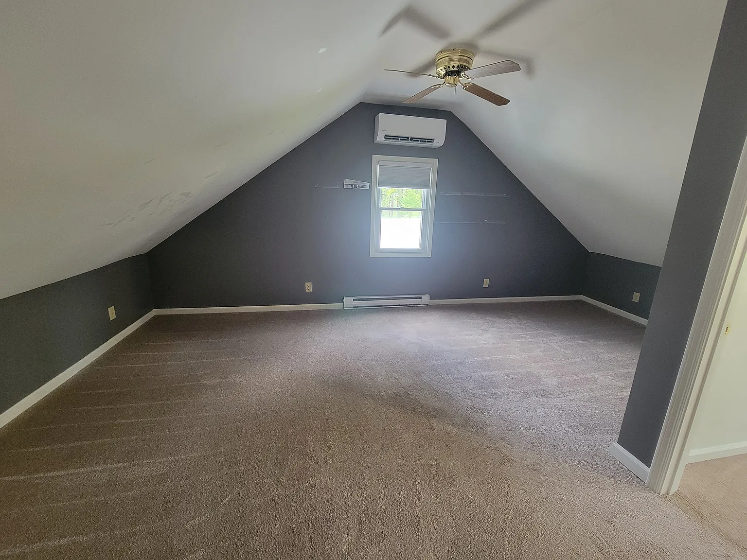 3 bed, 1153 sqft, $1,925 — Photo 4