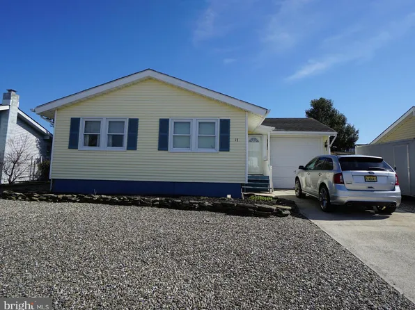 17 Hunter Dr, Little Egg Harbor, NJ 08087