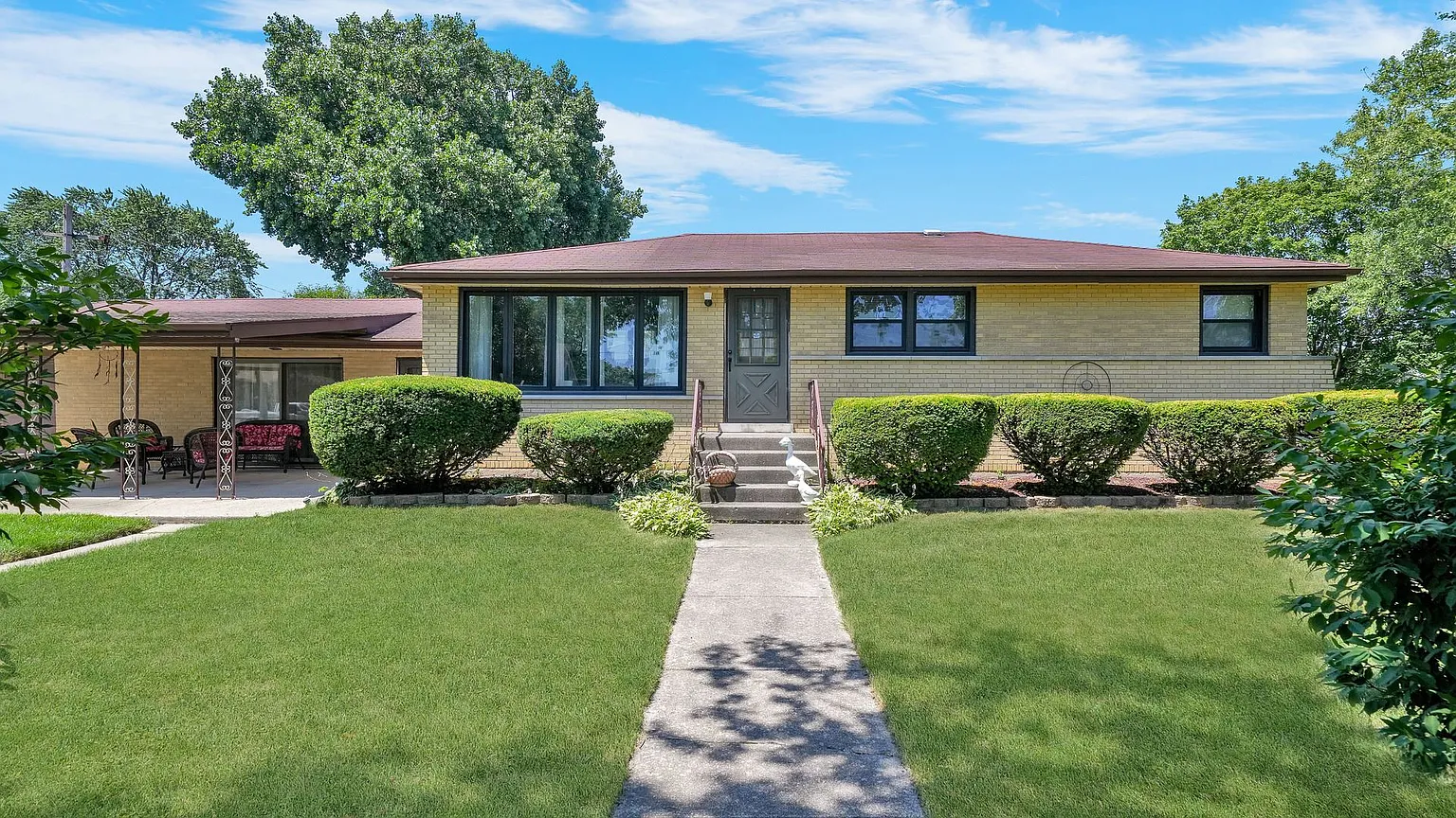 8300 Long Ave photo 1