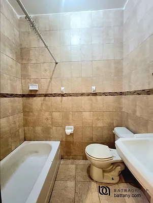 Rented by Batra Group Inc | media 12