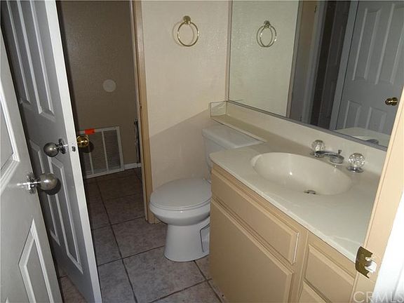 4th image of 1072 Dahlia St