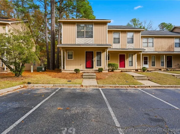 1210 Huntsman Ct, Fayetteville, NC 28303