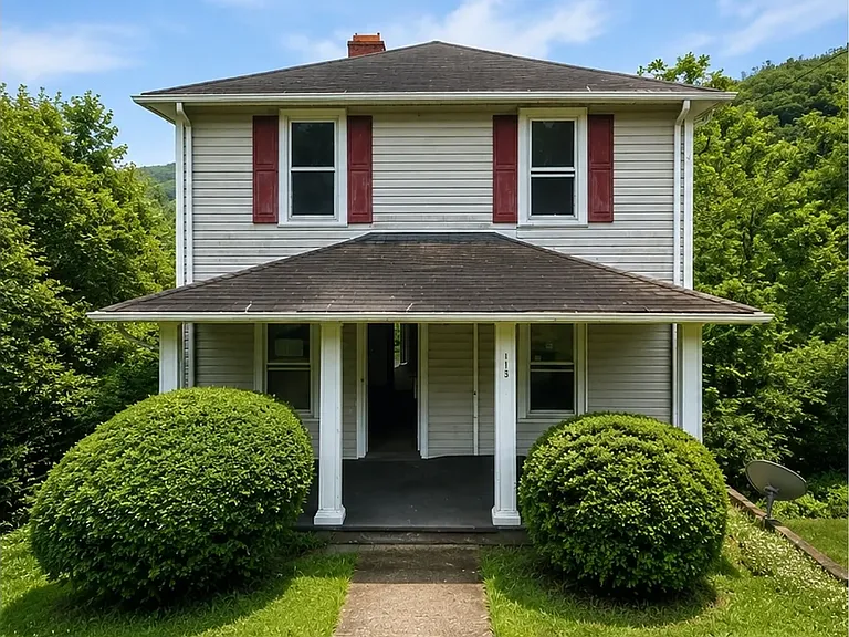 113 W Pine St — Photo 2