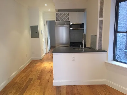 Rented by Keller Williams NYC | media 25