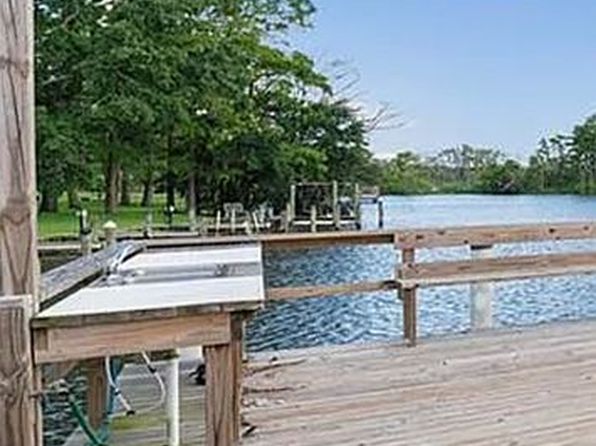 215 Riverbend Dr #215