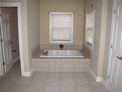 2nd image of 39 Timberwood Ct