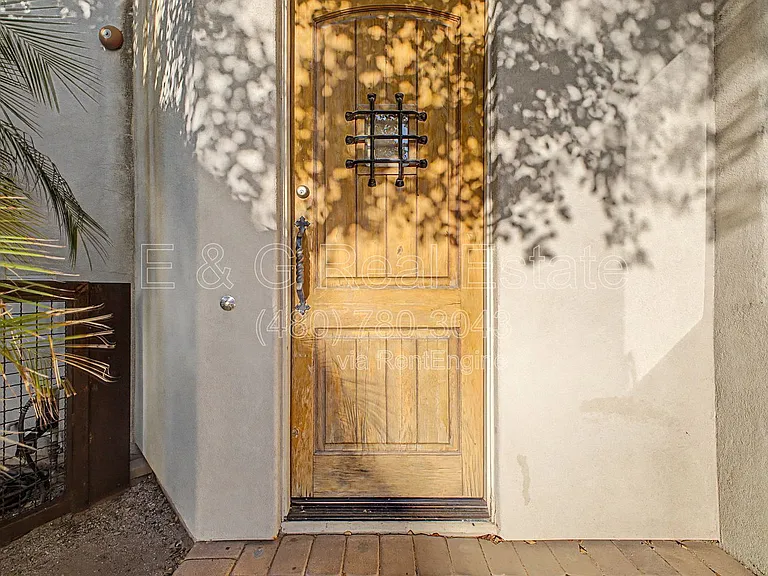 304 S Wilson St — Photo 3