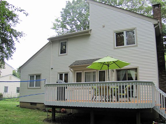 All exterior Vinyl sided