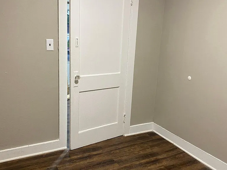 4651 Woodland Hills Blvd — Photo 3