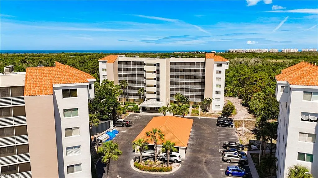 2 bed, 2.0 bath, 1267 sqft, $2,250 — Photo 3