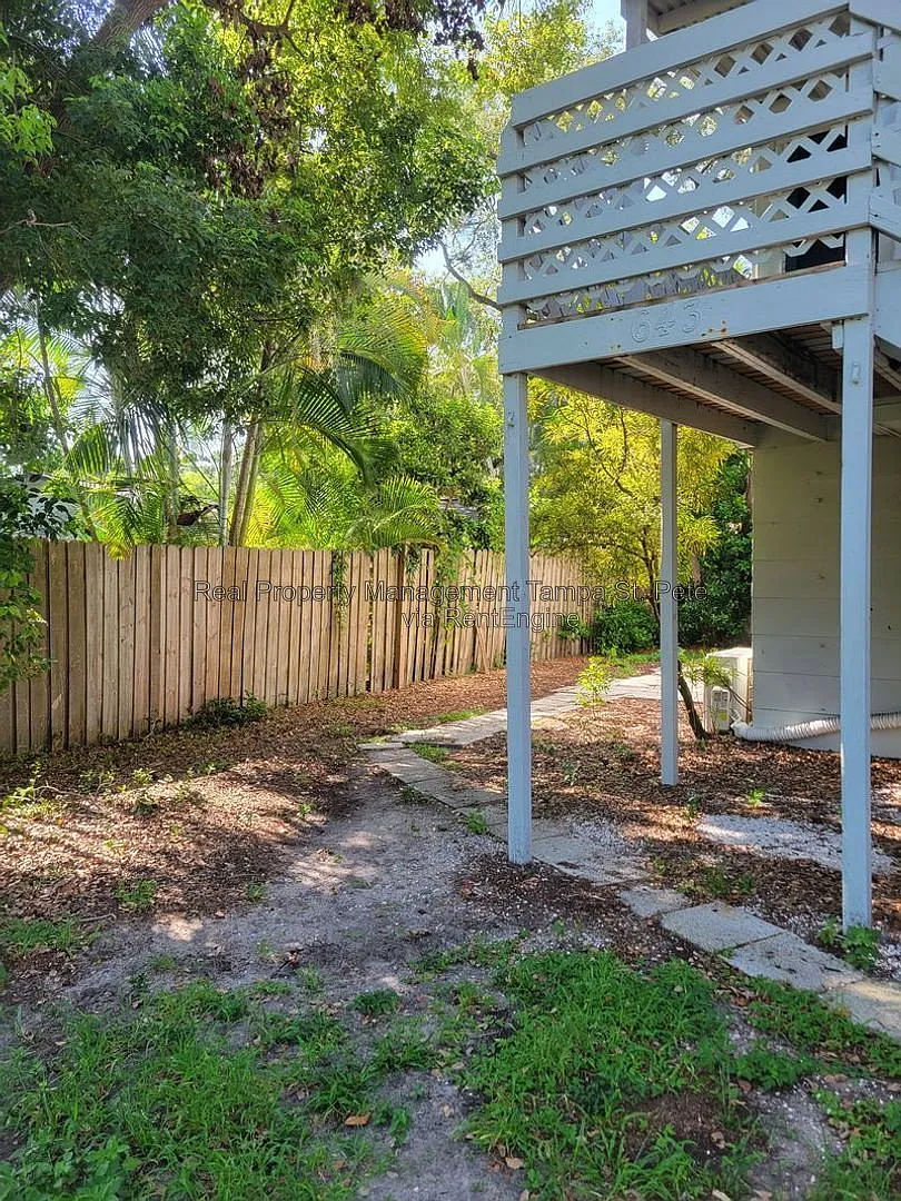 2 bed, 1.0 bath, 600 sqft, $1,295 — Photo 3