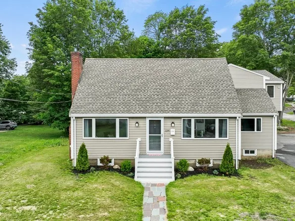 134 New Salem St, Wakefield, MA 01880