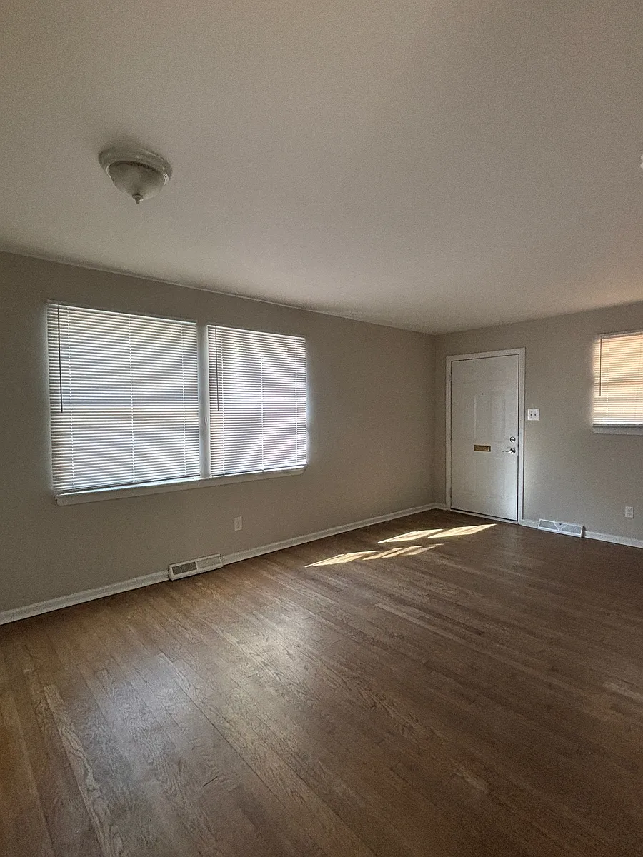 Building Photo - 3125 Marlborough Rd