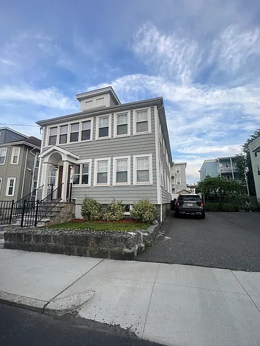 15-17 Westglow St #2 Photo 1