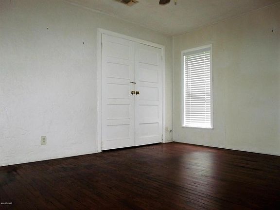3rd image of 360 Phoenix Ave