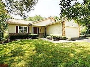 719 Auber Ridge Ct, Ballwin, MO 63011