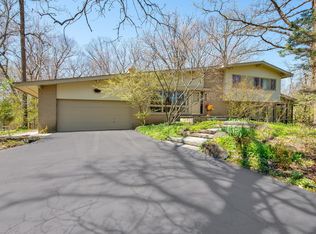 1390 Woodland Ln, Riverwoods, IL