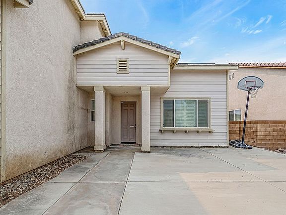 3rd image of 43847 Sierra Vista Dr