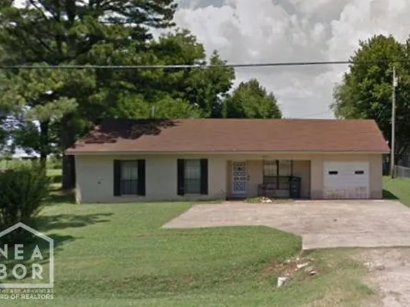 309 State St, Caraway, AR 72419