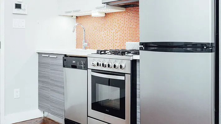 Rented by Nooklyn NYC LLC | media 25