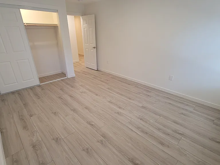 866 Pine St #B — Photo 4