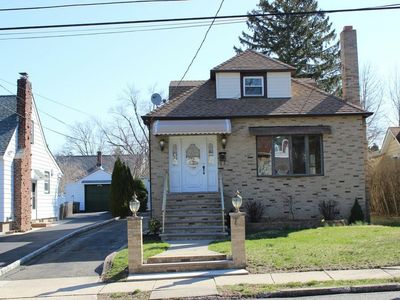 71 Florence Pl, Elmwood Park, NJ, 07407